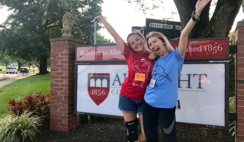 Albright students by college sign on move in day 2019